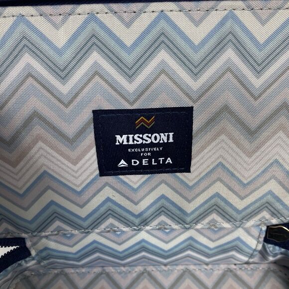 Missoni Toiletry Bag Zipper Travel Pouch Navy Blue Delta Luxe Cosmetic Organizer - Picture 4 of 9